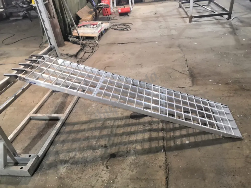 Трап приставной ГКА 5.250.40.2/3